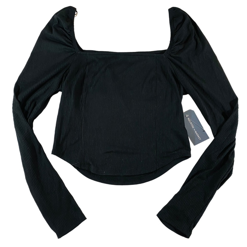 NWT Melrose and Market cute bodycon crop long sleeve top